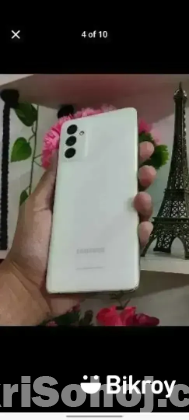 Samsung a82 quantum